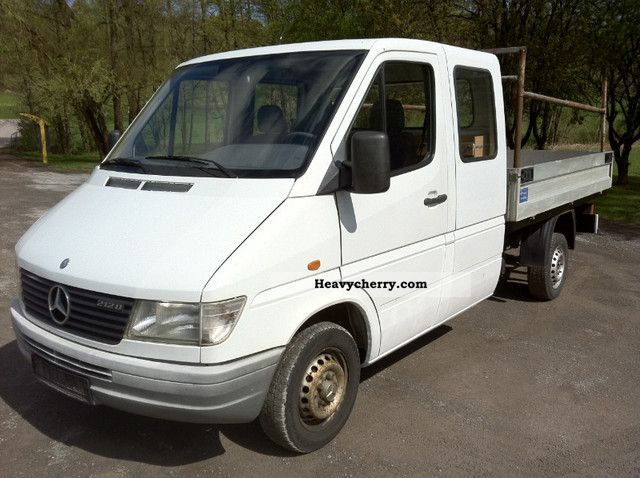 Mercedes Benz Sprinter 212