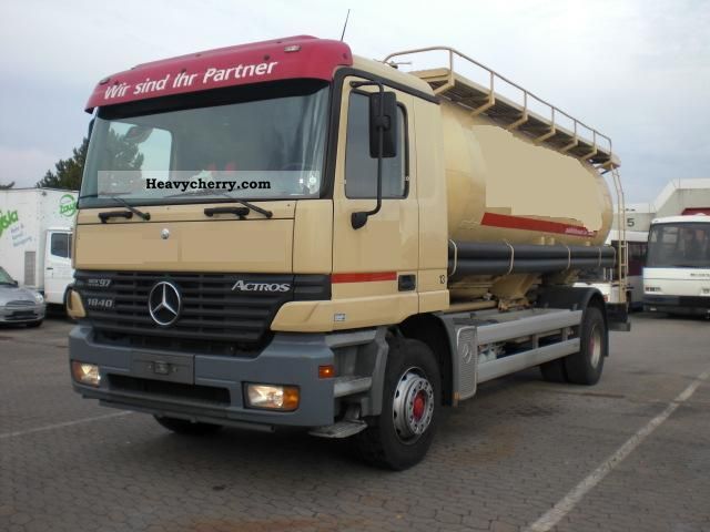 1997 Mercedes-Benz  Actros 1840 REDATER 20m3 silo for animal feed Truck over 7.5t Food Carrier photo
