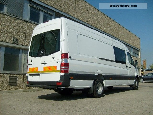 2011 Mercedes-Benz  Sprinter 524 van 43L/50 extra long Van or truck up to 7.5t Box-type delivery van - high and long photo
