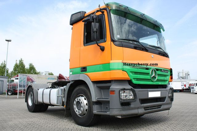 2007 Mercedes-Benz  Actros 1841 Kipphydraulik 3.Pedale 195tkm Semi-trailer truck Standard tractor/trailer unit photo
