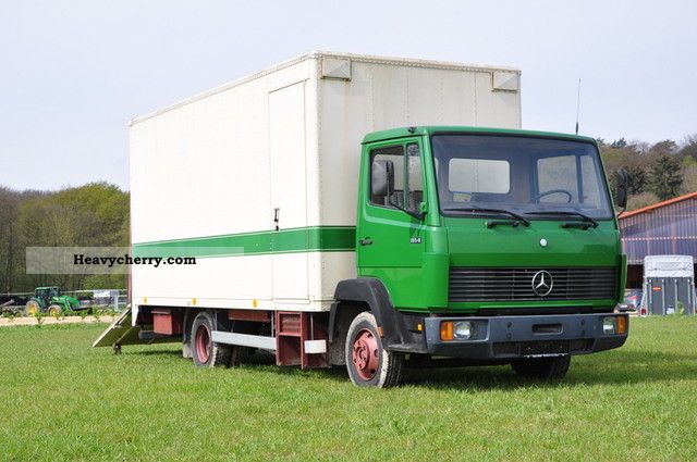 1987 Mercedes-Benz  814 Van or truck up to 7.5t Cattle truck photo