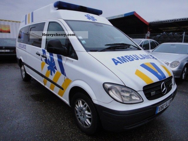 2005 Mercedes-Benz  Vito 115 CDI Long Aut. Air Ambulance Van or truck up to 7.5t Ambulance photo