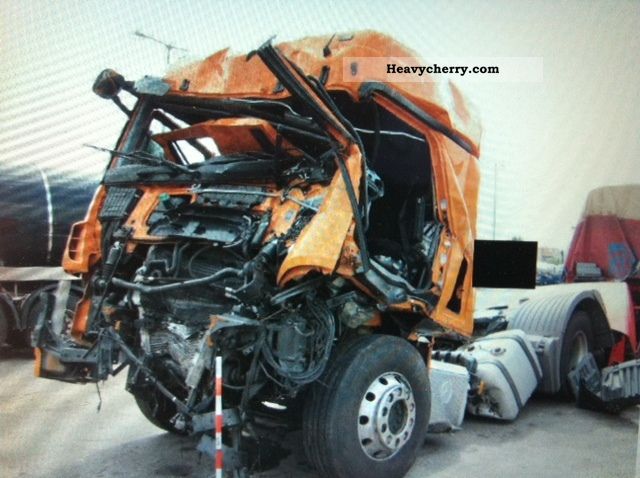 2010 Mercedes-Benz  Actros 18.44, ACCIDENT! Semi-trailer truck Other semi-trailer trucks photo