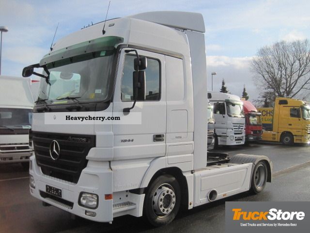 2008 Mercedes-Benz  1844LSNRL Actros Low Air Mega Liner Euro5 Semi-trailer truck Volume trailer photo