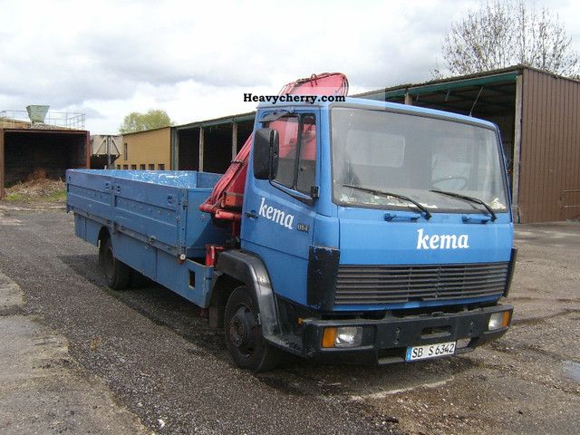 1985 Mercedes-Benz  814 Van or truck up to 7.5t Stake body photo