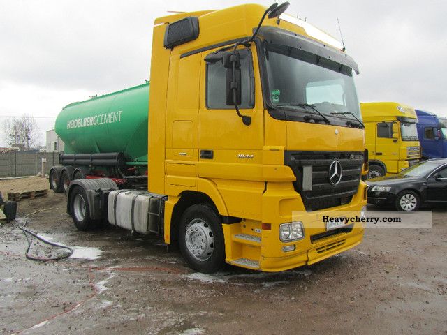 2007 Mercedes-Benz  Actros 1844 Semi-trailer truck Standard tractor/trailer unit photo