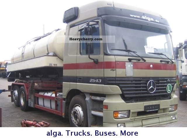 2000 Mercedes-Benz  2543 Actros Water Tanker Truck over 7.5t Food Carrier photo
