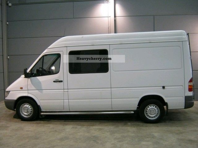 Mercedes sprinter 211 cdi specifications #1