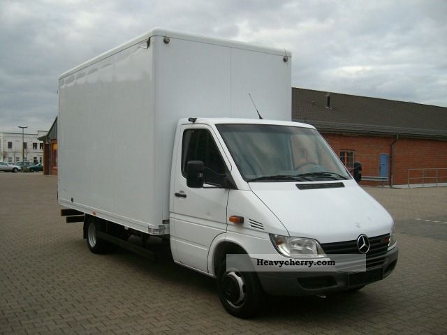 2002 Mercedes-Benz  Sprinter 411 CDI closed dual tires Van or truck up to 7.5t Box photo