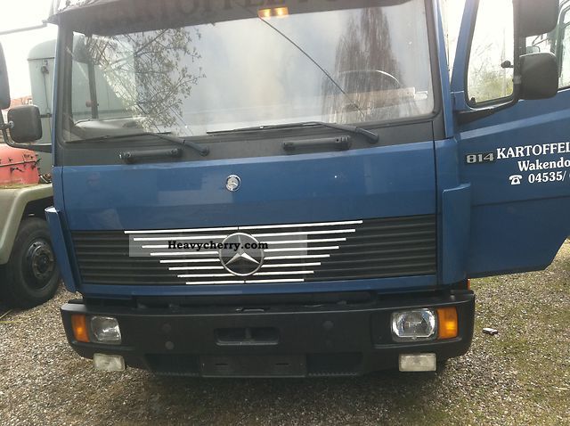 1990 Mercedes-Benz  814 Truck over 7.5t Stake body and tarpaulin photo