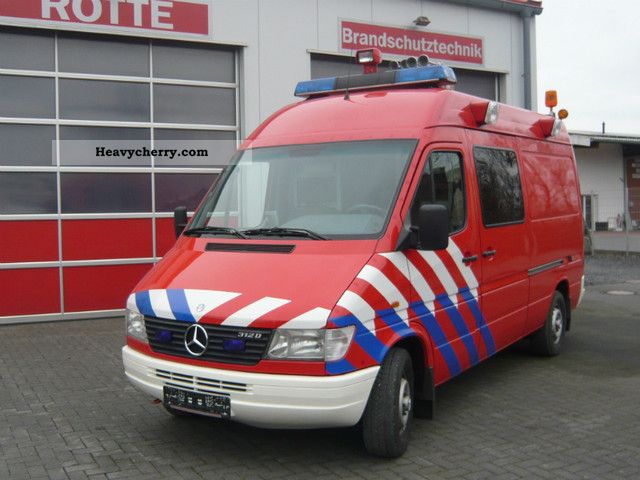 1996 Mercedes-Benz  Fire Sprinter 312 Van or truck up to 7.5t Ambulance photo