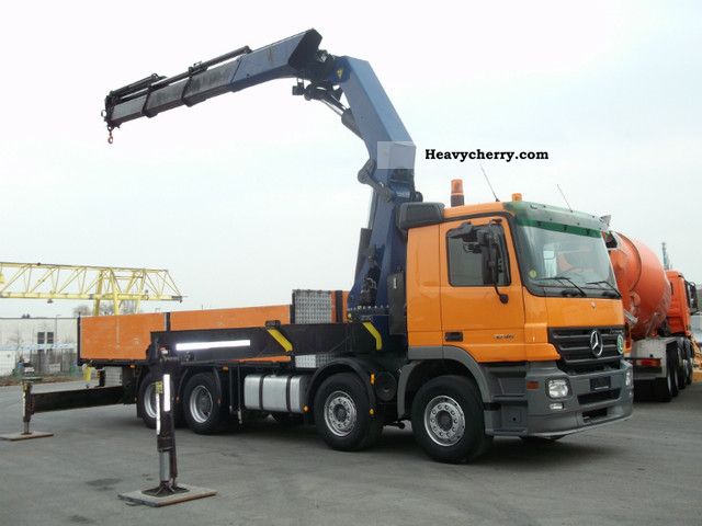 2004 Mercedes-Benz  3246 Actros heavy-duty crane Palfinger Truck over 7.5t Truck-mounted crane photo