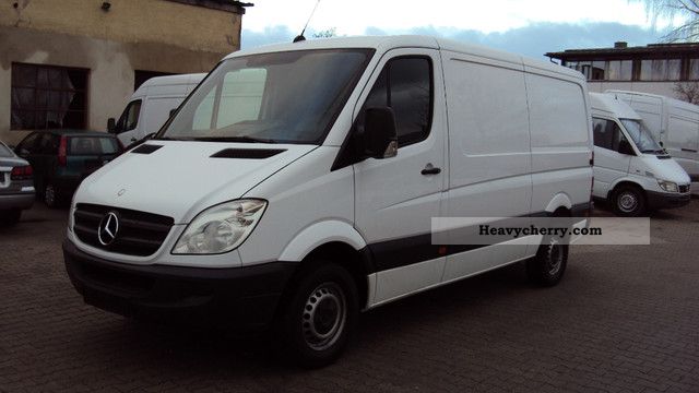 2008 Mercedes-Benz  Sprinter 213 CDI Long Van or truck up to 7.5t Box-type delivery van - long photo