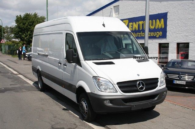 2011 Mercedes-Benz  Sprinter 413 panel van LWB 43/35 Van or truck up to 7.5t Box-type delivery van - high and long photo