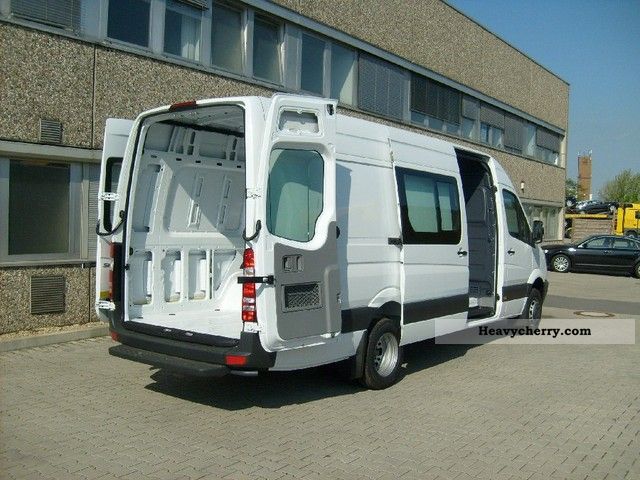 2011 Mercedes-Benz  Sprinter 524 van 43L/50 long wheelbase, Van or truck up to 7.5t Box-type delivery van - high and long photo