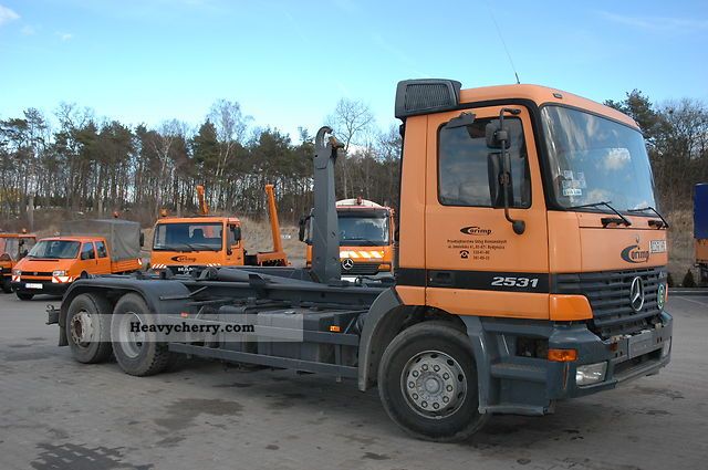 2001 Mercedes-Benz  ACTROS 2531 Truck over 7.5t Roll-off tipper photo