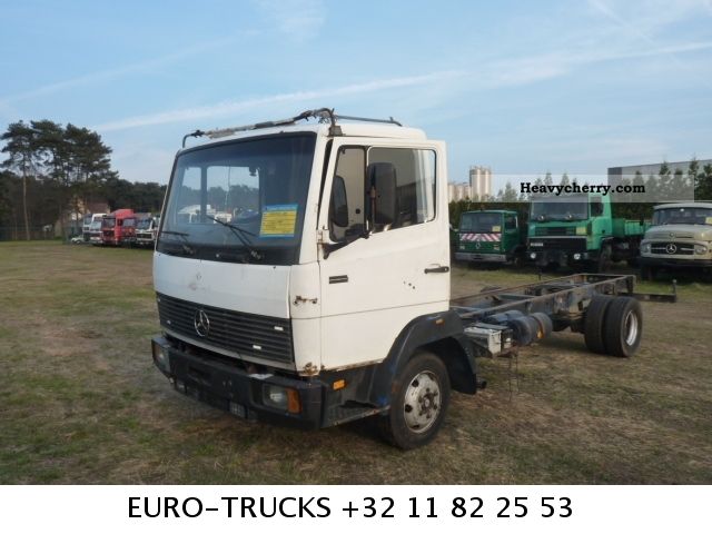 1992 Mercedes-Benz  814 Truck over 7.5t Chassis photo
