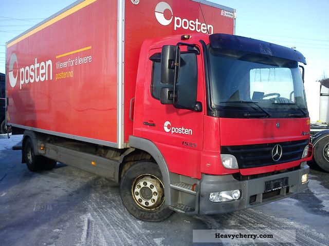2006 Mercedes-Benz  1523L Truck over 7.5t Box photo