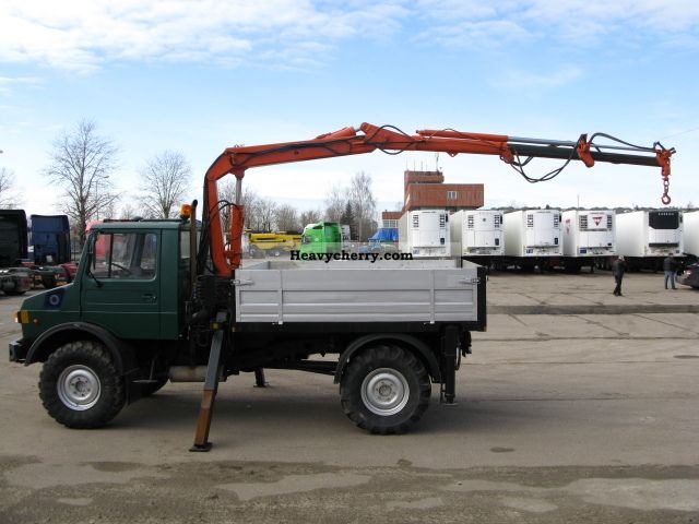 Mercedes unimog with mounted timber crane #3