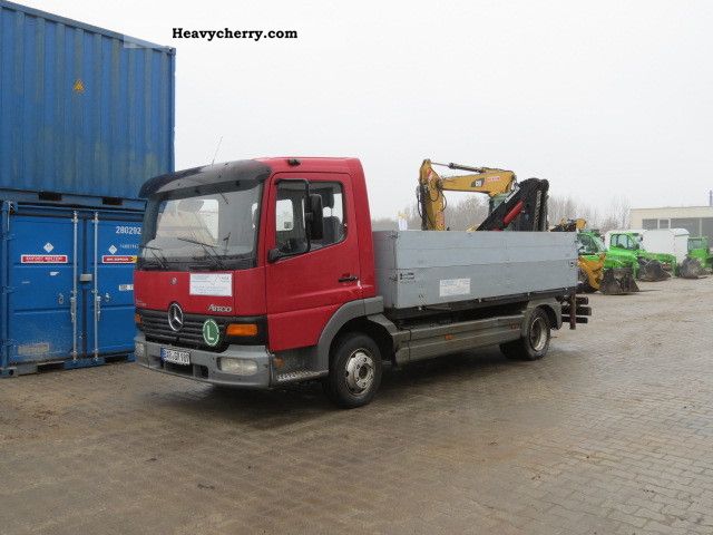 1999 Mercedes-Benz  817 with crane Van or truck up to 7.5t Stake body photo