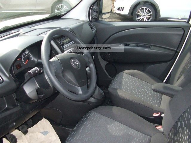 2012 Opel  Combo 1.3 CDTI L1H1 Van or truck up to 7.5t Box-type delivery van photo