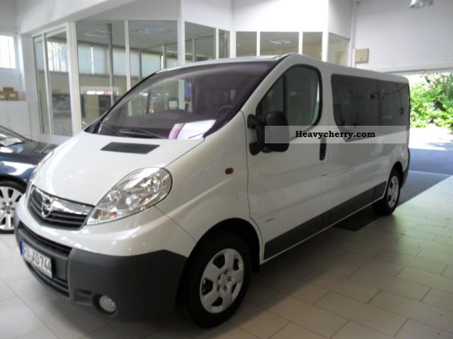 2011 Opel  9-SEATER COMBI VIVARO L2 2.0D Van or truck up to 7.5t Other vans/trucks up to 7 photo
