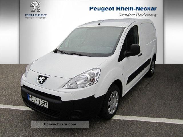 2012 Peugeot  Comfort Partners L1 HDI 90 Van or truck up to 7.5t Box-type delivery van photo