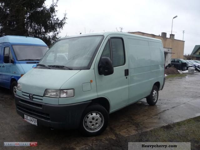 2002 Peugeot  Boxer Van or truck up to 7.5t Box-type delivery van photo