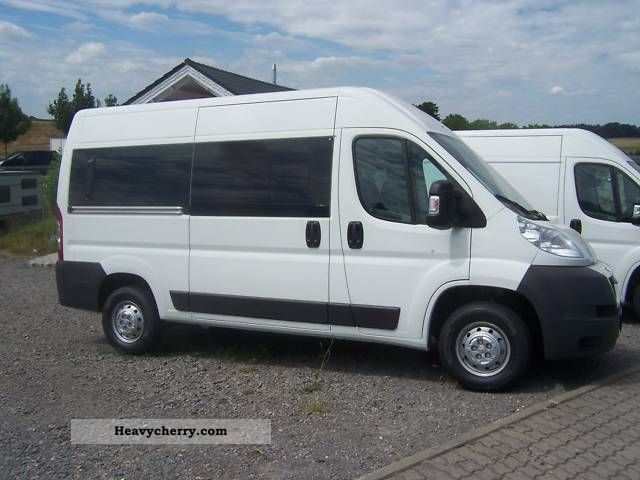2011 Peugeot  Boxer L2H2 standard 9-seater bus Van or truck up to 7.5t Estate - minibus up to 9 seats photo