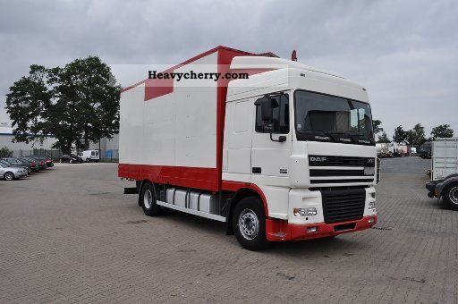 2006 DAF  95XF / 480, furniture, luggage / suitcases textile ..... Truck over 7.5t Box photo