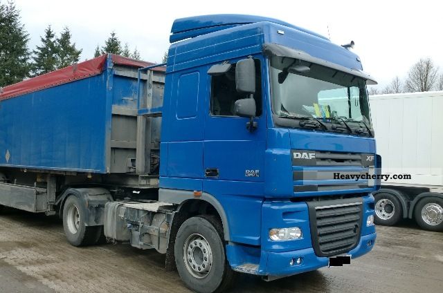 2010 DAF  Euro 5 105 460 4 pieces SpaceCap Kipphydr. Semi-trailer truck Standard tractor/trailer unit photo