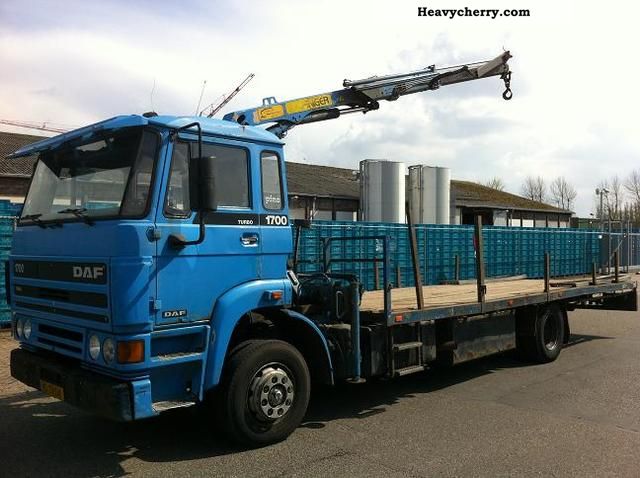 1992 DAF  1700 turbo Truck over 7.5t Truck-mounted crane photo
