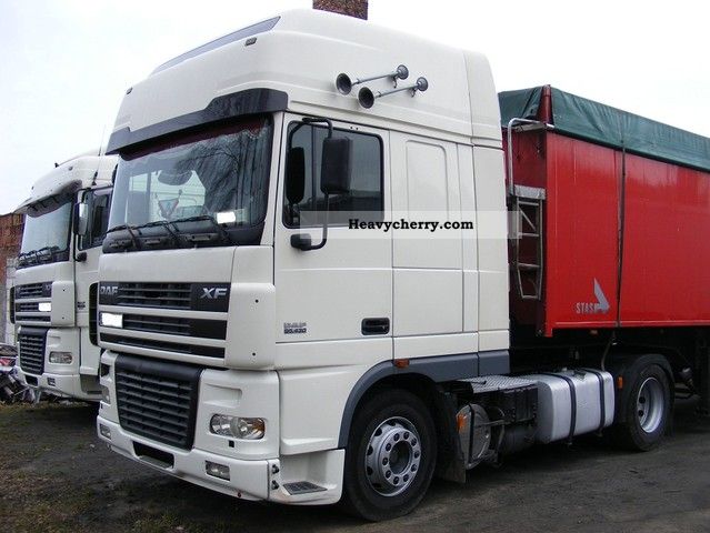 2006 DAF  XF95 SUPERSPACECAB Semi-trailer truck Standard tractor/trailer unit photo
