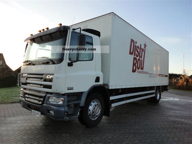 2002 DAF  65-220 Truck over 7.5t Box photo