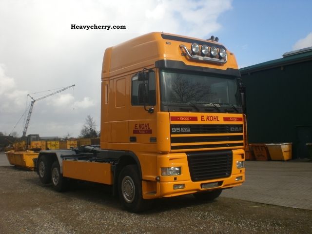 1999 DAF  XF 95, 430 Truck over 7.5t Roll-off tipper photo