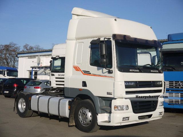 2005 DAF  CF 85 380 * manual / Retarder * Semi-trailer truck Standard tractor/trailer unit photo