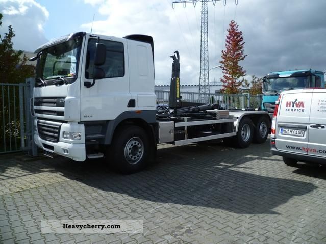 2011 DAF  FARCF85 Truck over 7.5t Roll-off tipper photo