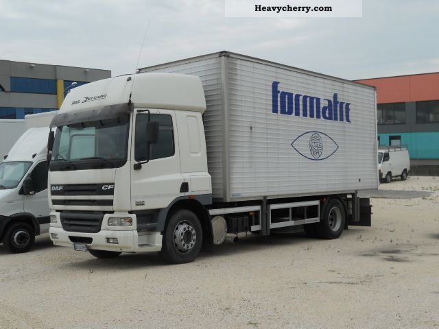 2002 DAF  75 360 Truck over 7.5t Box photo