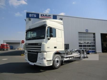 2011 DAF  XF105.460 SpaceCab, BDF, Automatic, 2Tanks, intarder Truck over 7.5t Swap chassis photo