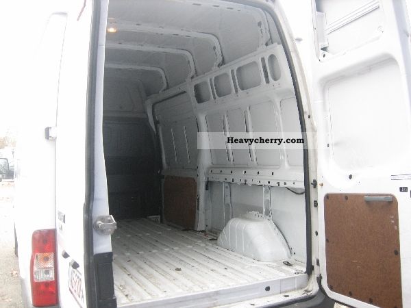 2009 Ford  PROPULSION 330 L TDCi 100 Van or truck up to 7.5t Box-type delivery van photo