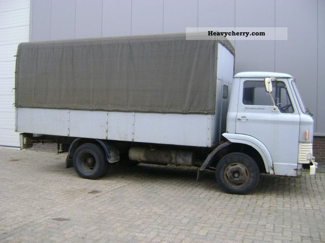 1967 Ford  D series Van or truck up to 7.5t Box photo