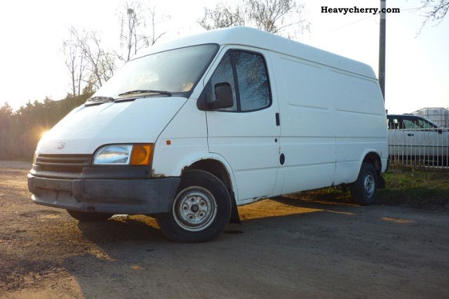 1993 Ford  Transit Van or truck up to 7.5t Box-type delivery van photo