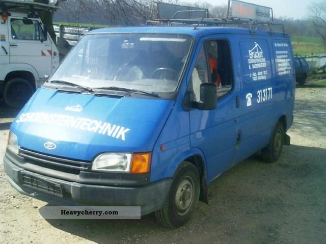 1992 Ford  Transit Van or truck up to 7.5t Box-type delivery van photo