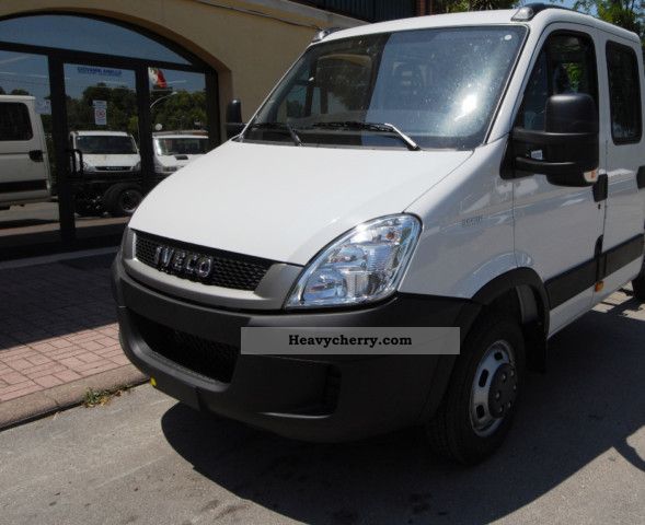 2011 Iveco  35C18 DOKA Van or truck up to 7.5t Three-sided Tipper photo