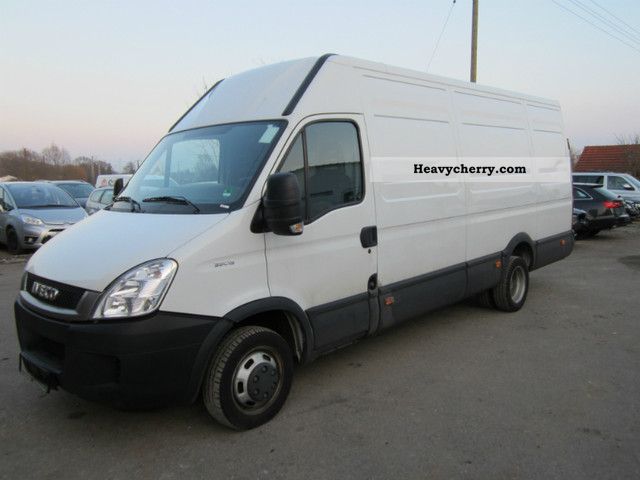 2010 Iveco  Daily Van or truck up to 7.5t Box-type delivery van - high and long photo