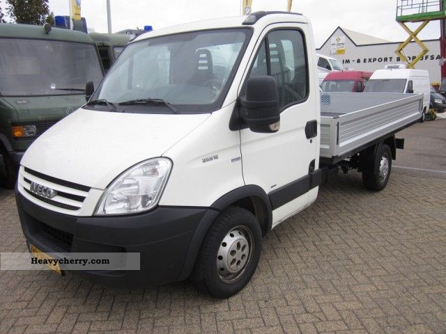 2006 Iveco  Daily open Inner box Van or truck up to 7.5t Stake body photo