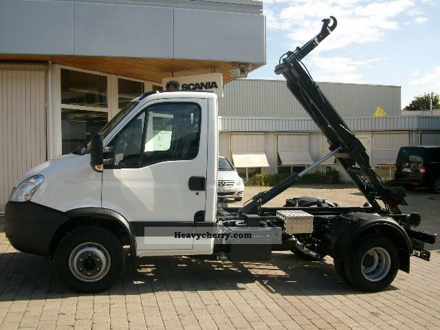 2012 Iveco  Daily 70C17K NEUFAHRZEUG-3800kg PAYLOAD Van or truck up to 7.5t Roll-off tipper photo
