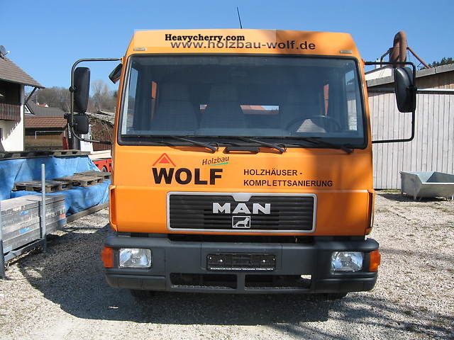 1995 MAN  L2000A1 8-103 Van or truck up to 7.5t Stake body photo