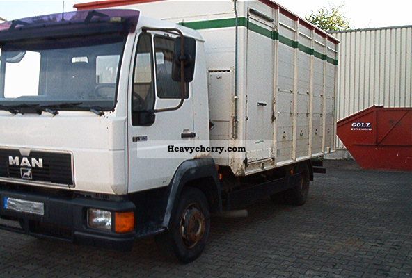 1998 MAN  L 2000 Van or truck up to 7.5t Cattle truck photo