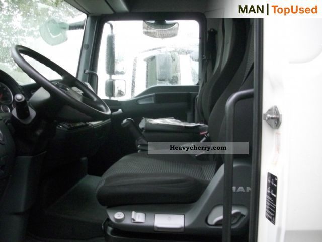 2009 MAN  TGL 8.180 BL, with air suspension, towbar Van or truck up to 7.5t Stake body photo